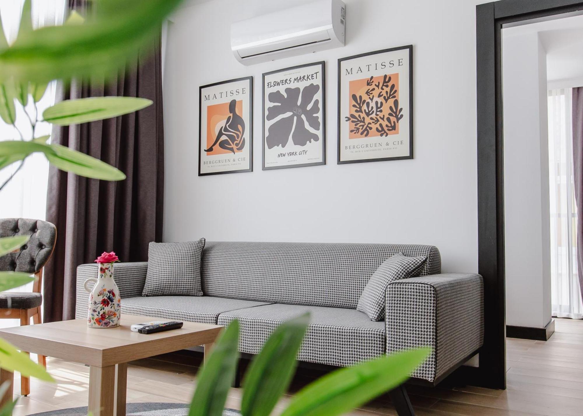 Ella Hotel