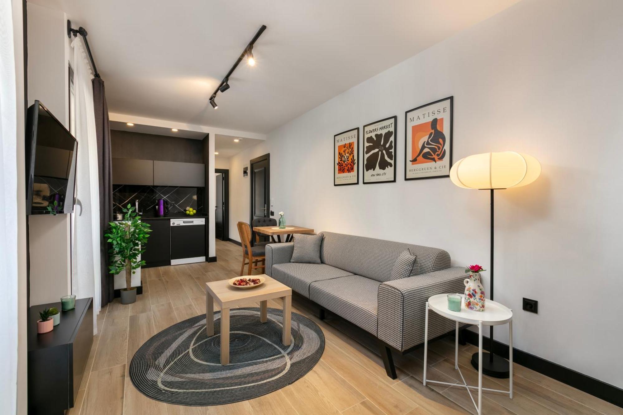 Ella Hotel